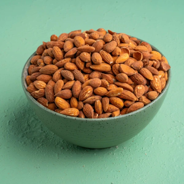 بادام درختی خام